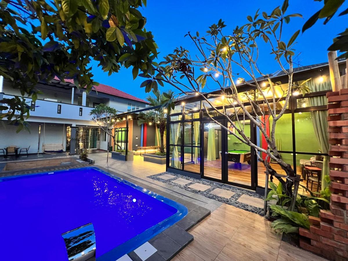 The Uniique Haus - Johor 1St Staycation Water Dining Experience Τζόχορ Μπάχρου Εξωτερικό φωτογραφία
